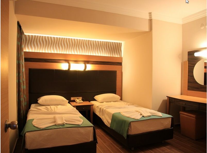 Club Alpina Hotel Мармарис Екстериор снимка