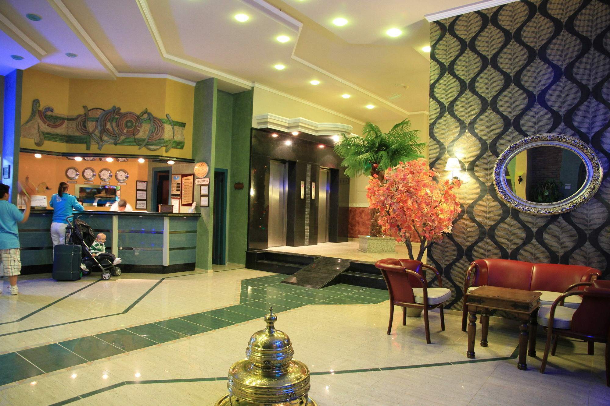Club Alpina Hotel Мармарис Екстериор снимка